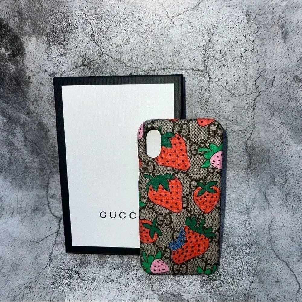NEW AUTHENTIC GUCCI LIMITED EDITION STRAWBERRY SUPREME IPHONE X/XS CASE